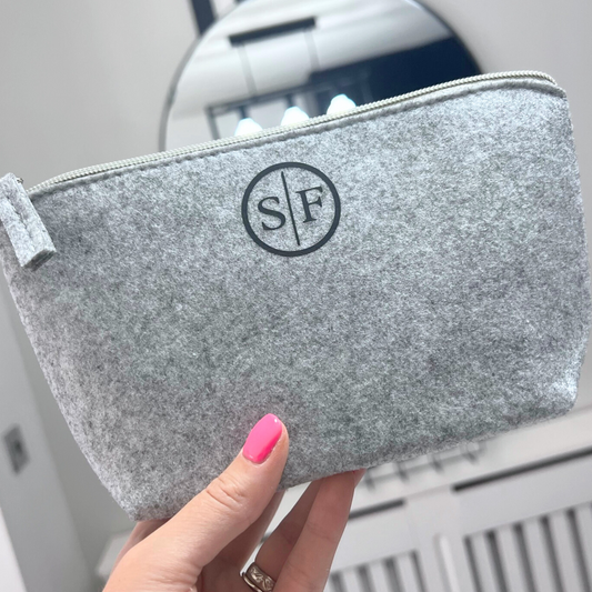LIGHT GREY INITIAL FELT ACCESSORY BAG