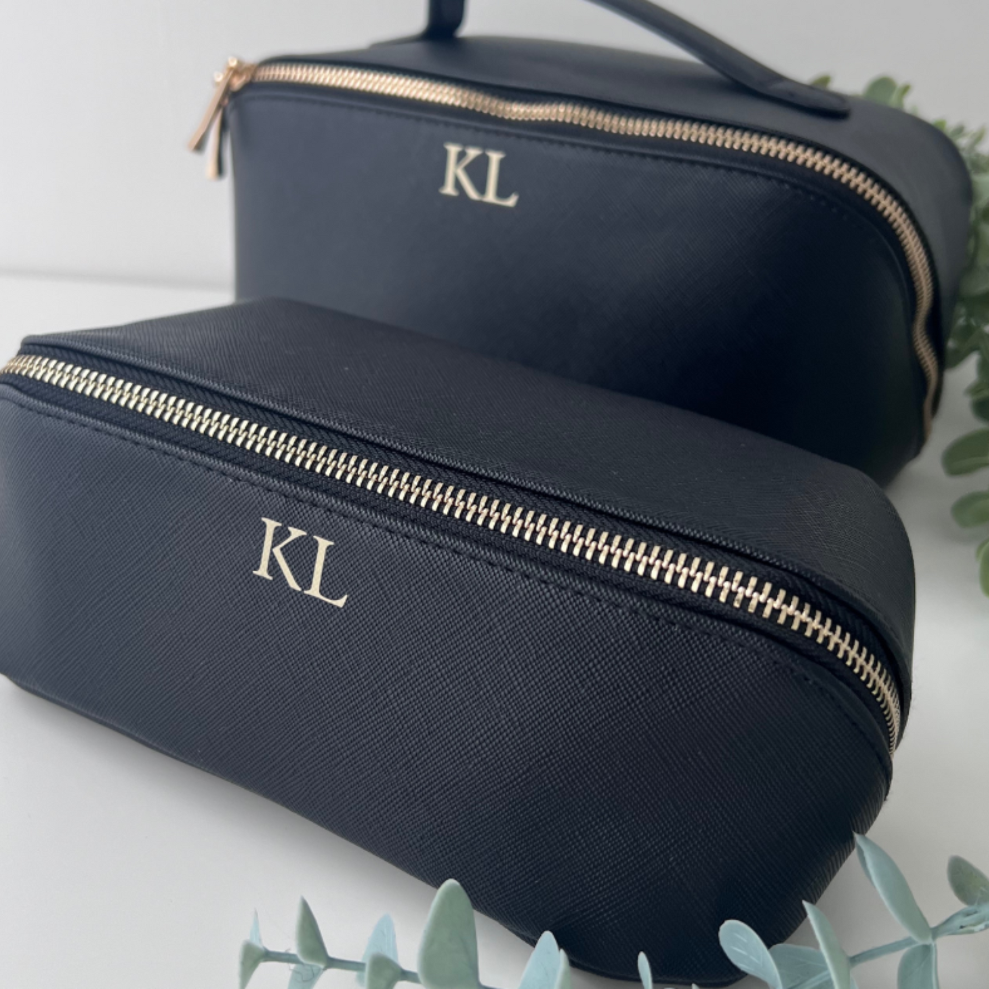 SET OF 2 LUXURY INITAL FLAT LAY MAKE UP BAGS